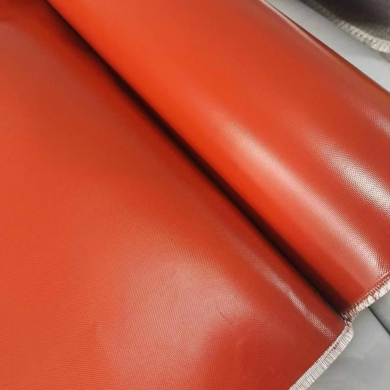 330g red silicone coated plain weave glass fabric style 7628