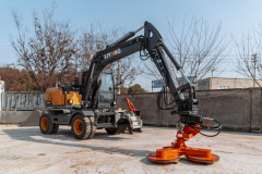Rotating obstacle-avoiding trimming attachment head【LYPJ1800-JK】