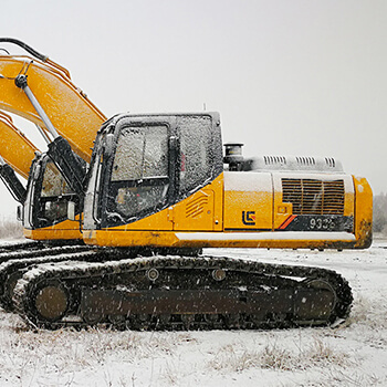 933E