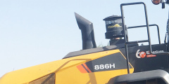 886H