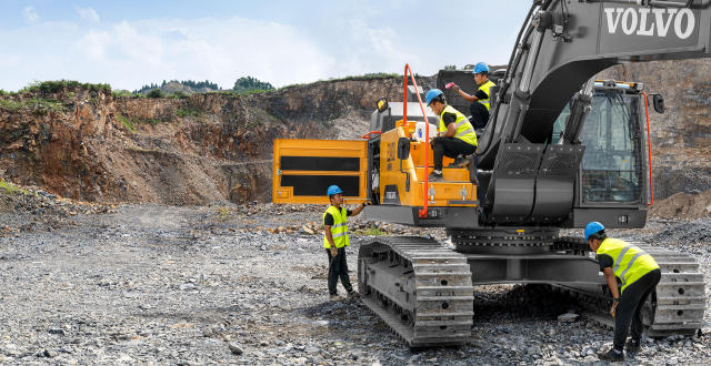 EC400 Hammer
