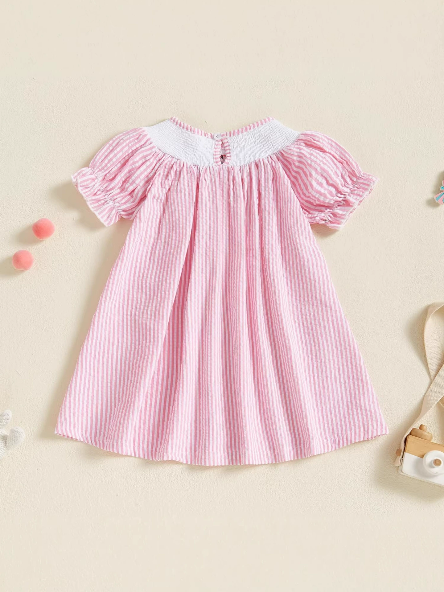 Kids girls short sleeve crew neck smocking embroidery dress