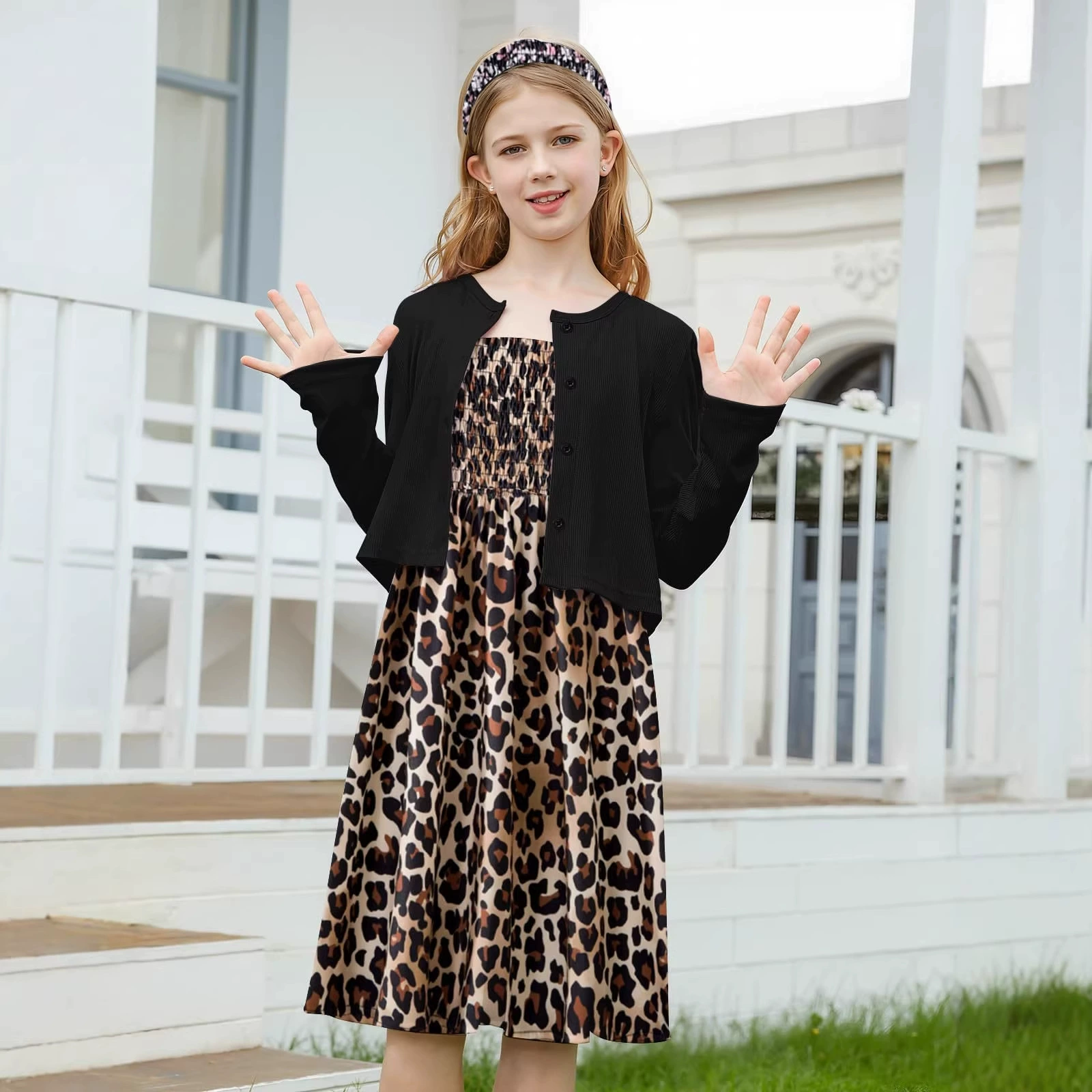 Kids girls short sleeve crew neck smocking embroidery dress