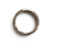 Intake valve seat ring