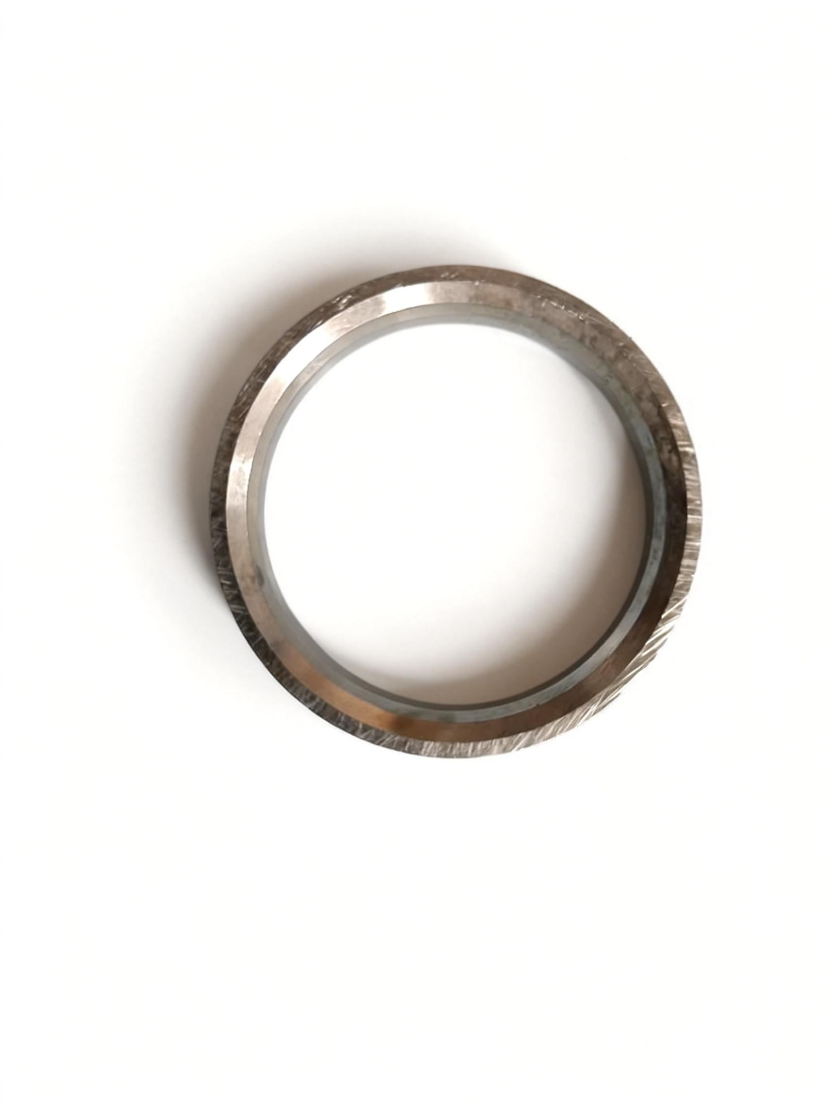 Intake valve seat ring
