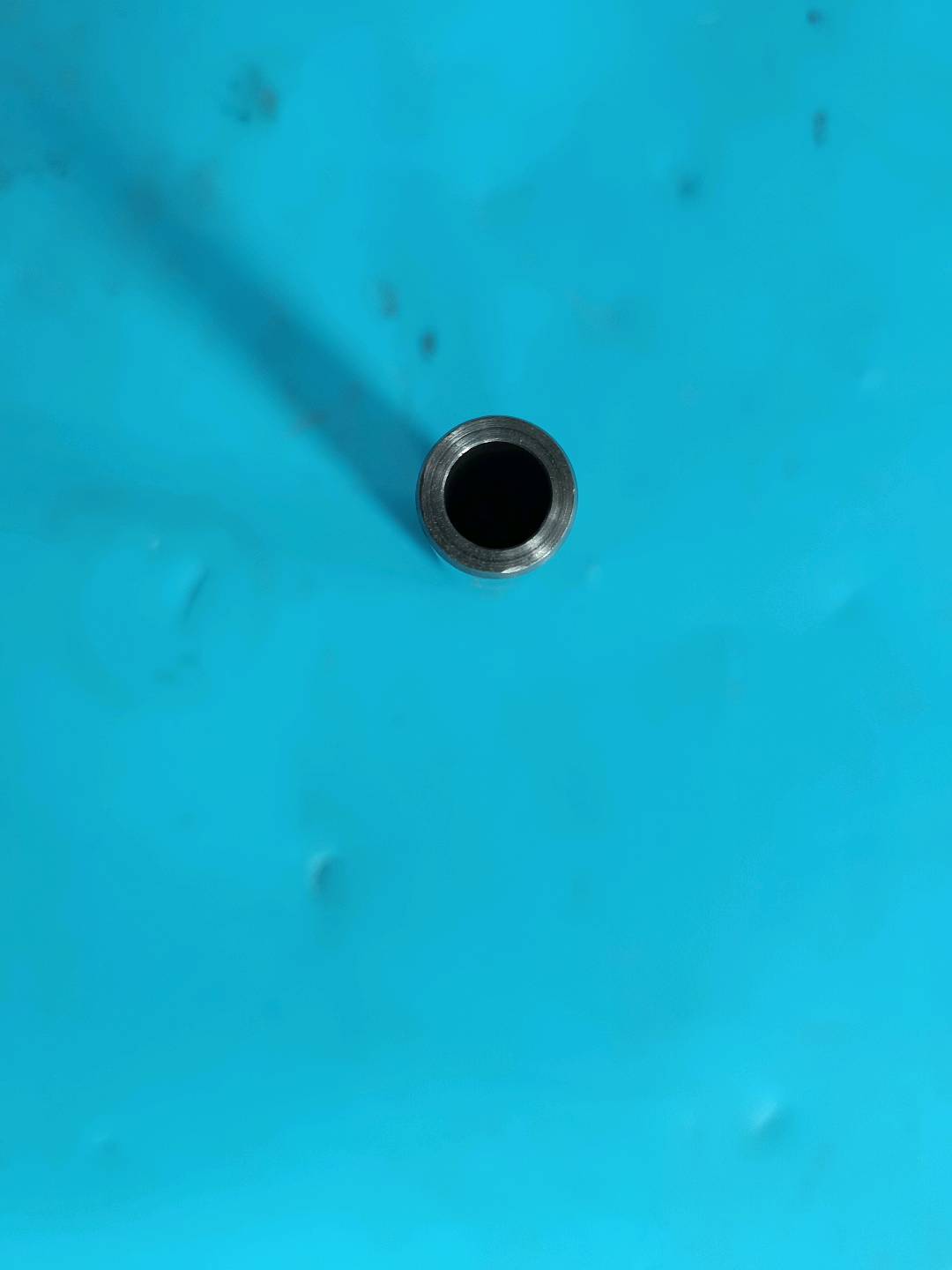 valve shaft guide