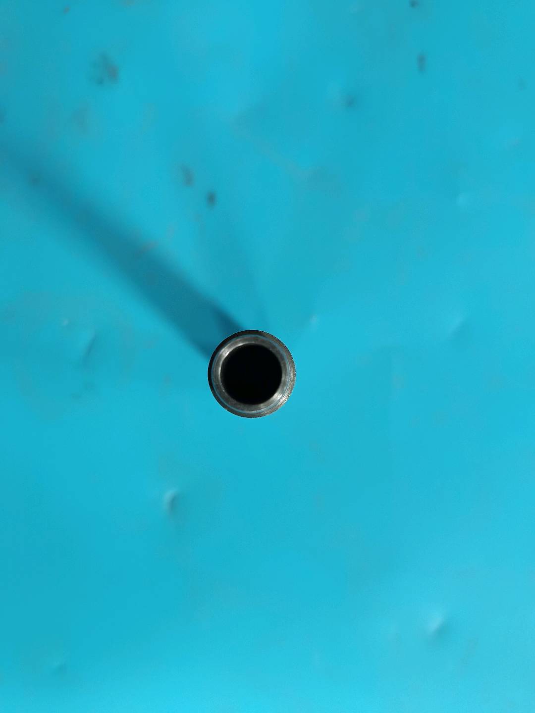 valve shaft guide