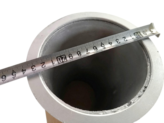 Exhaust pipe (420) is connected to the muffler.