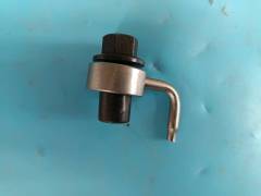 Piston fuel injector assembly
