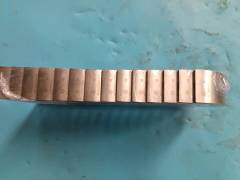 Main bearing lower bearing plate