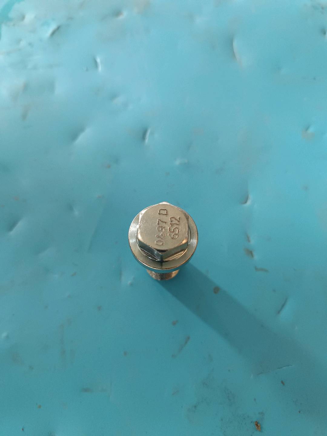 hollow bolt