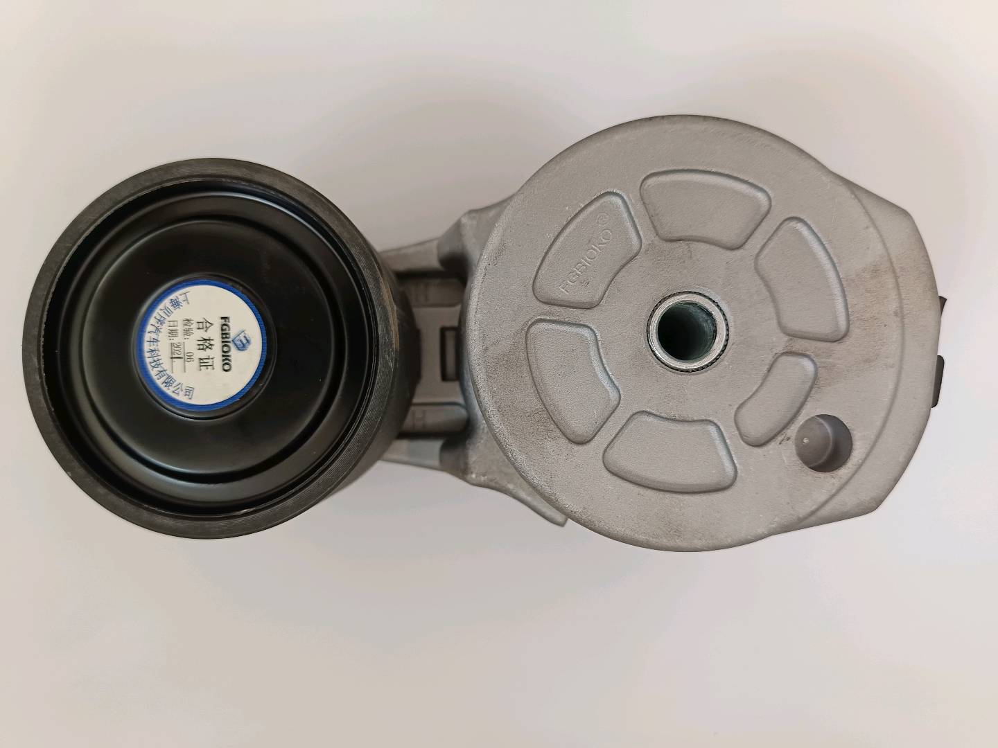tensioning wheel