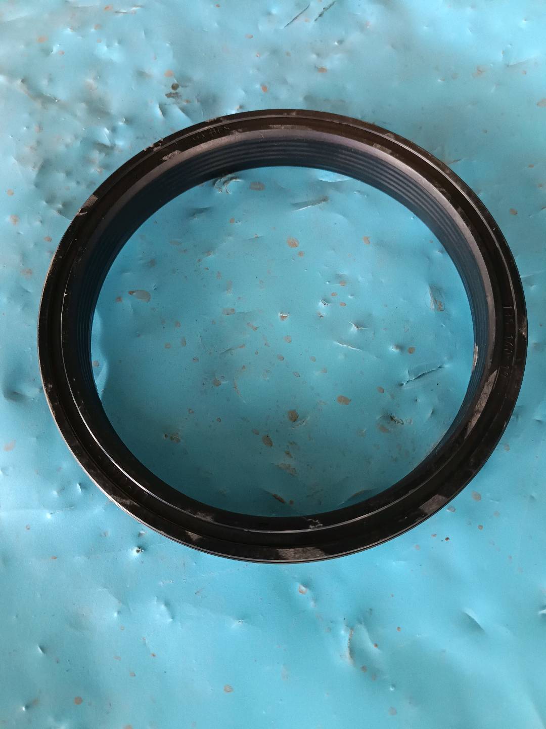 Hub seal