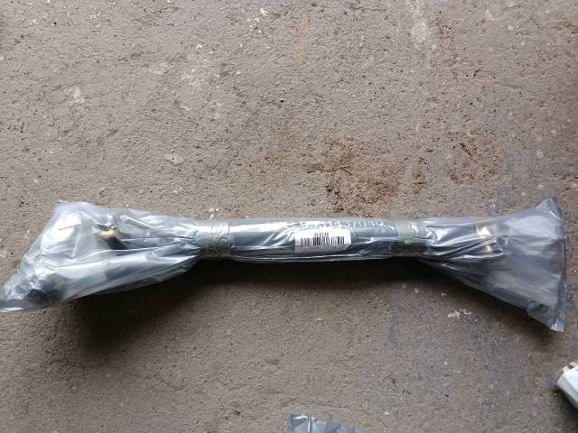 Two-bridge steering straight tie rod assembly