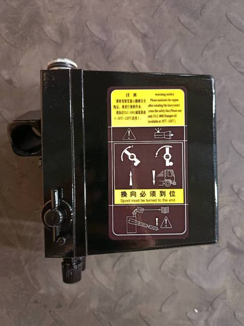 Hydraulic manual oil pump