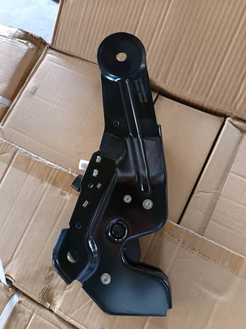 Hydraulic lock assembly