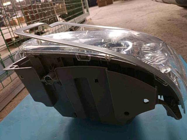 Right front headlight assembly