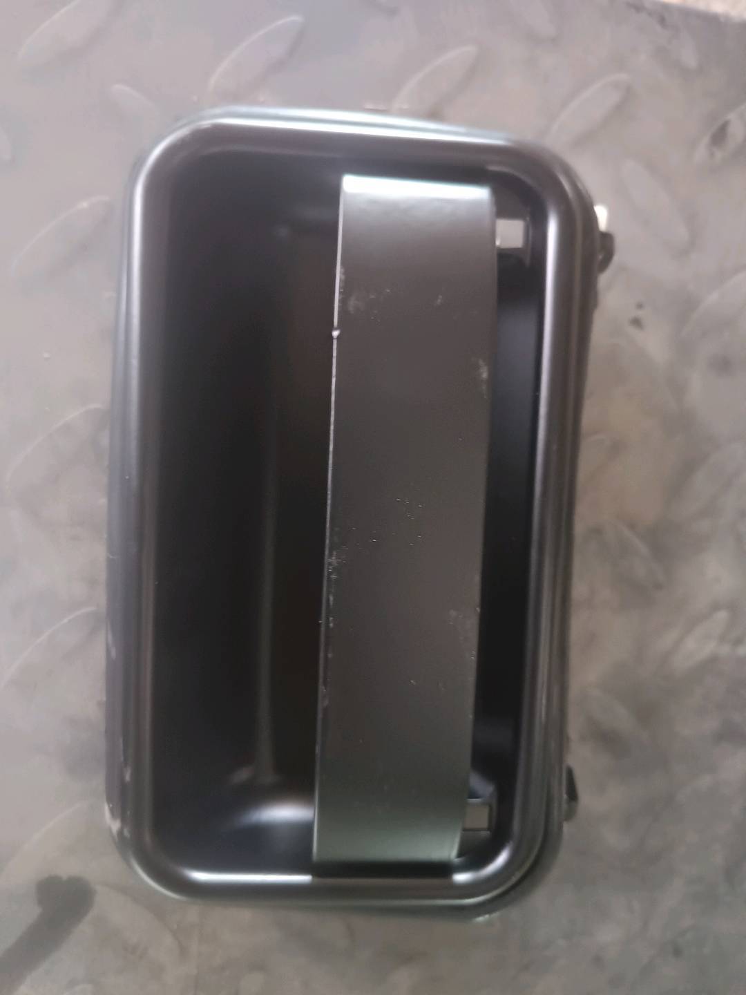 Right vehicle door handle assembly