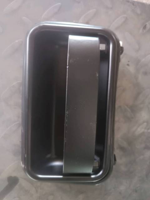 Right vehicle door handle assembly