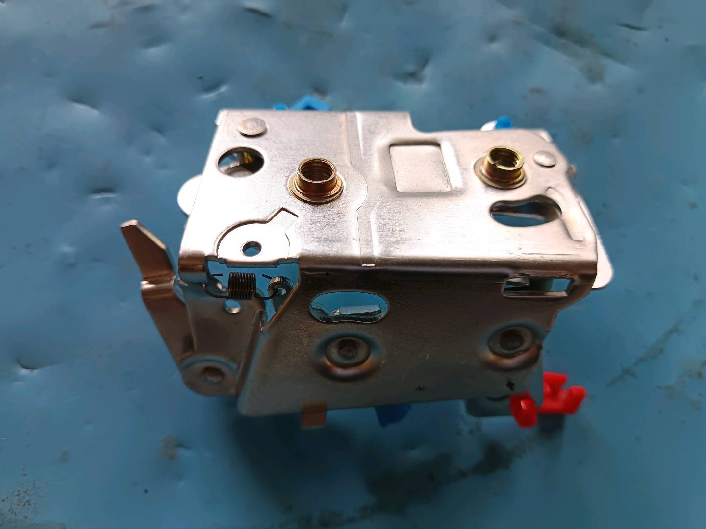 Door lock assembly