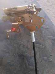 Right door lock assembly