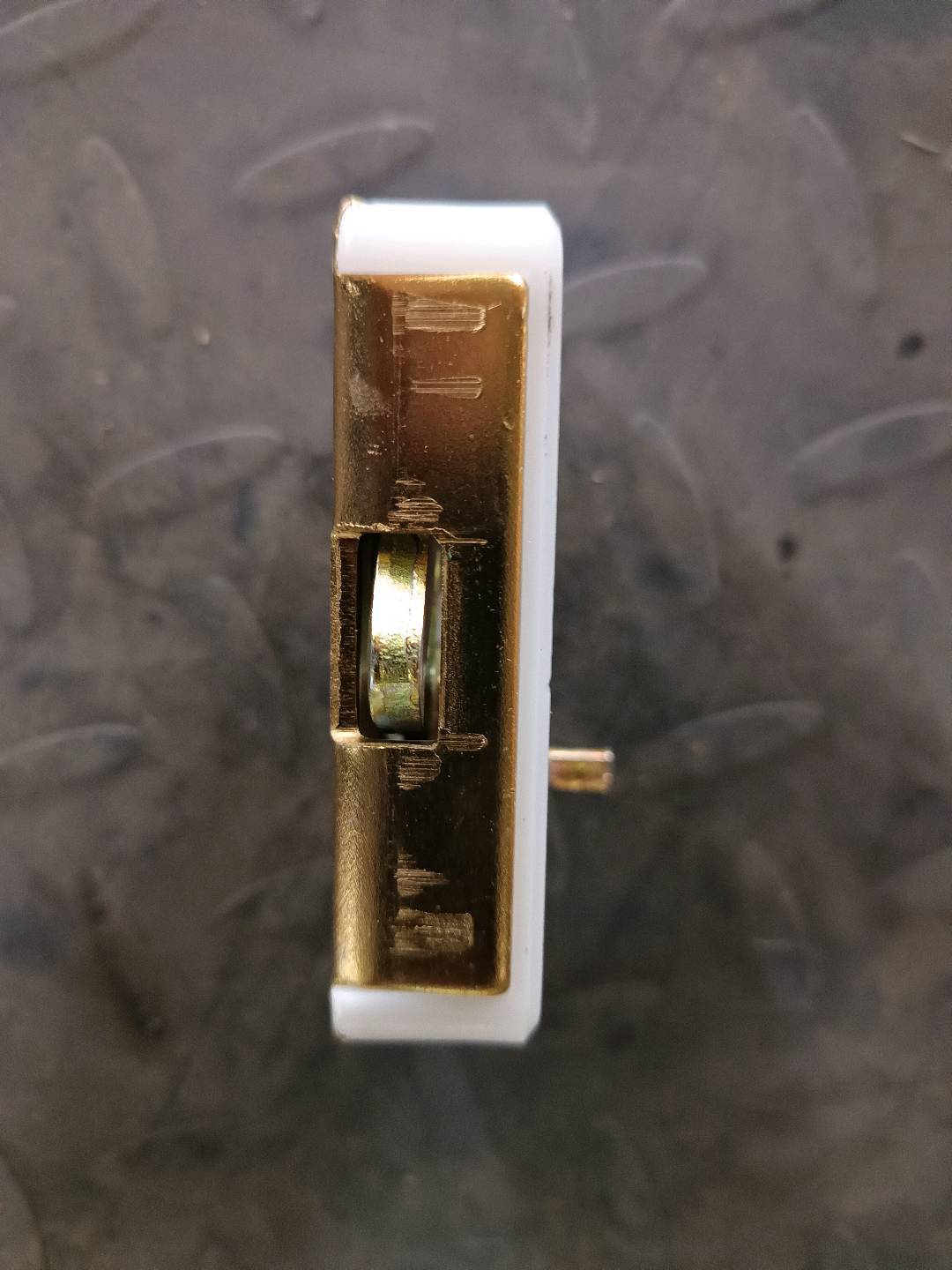 Lock block right