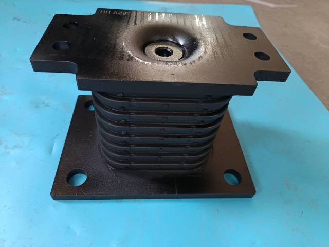 Self-loading rubber bearing