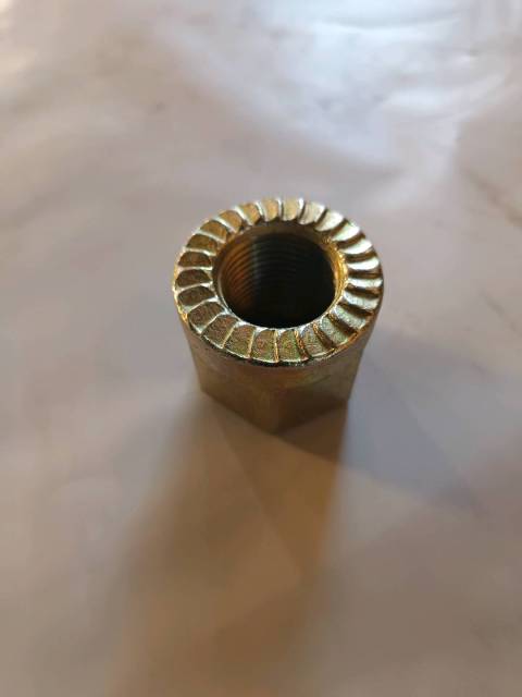 Rear-mounted horse bolt nuts