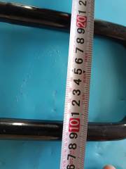 Front spring-mounted horse bolt