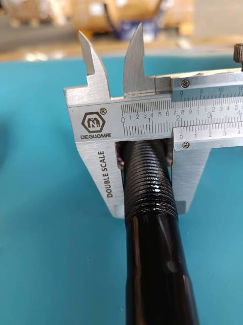 Front spring-mounted horse bolt