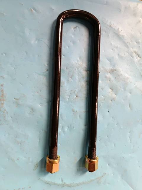 Rear-mounted horse bolt nuts