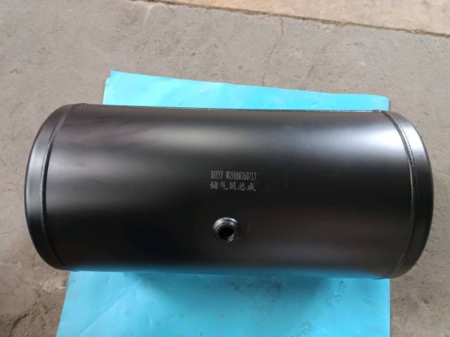 Air storage cylinder assembly