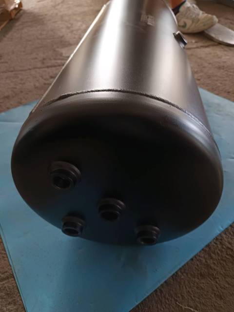 Air storage cylinder assembly