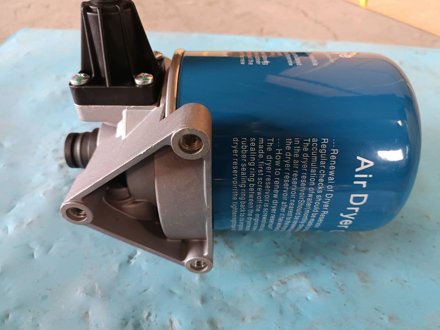 Air dryer assembly