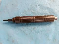 Main shaft with ball head assembly