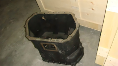 Transmission housing assembly