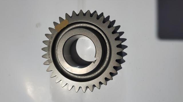 Intermediate shaft fifth gear
