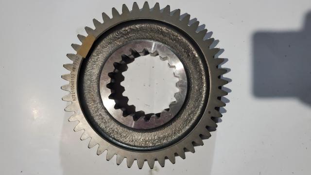 Two-axis three-speed gear