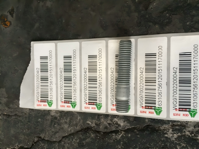 Double-ended screw stud M10