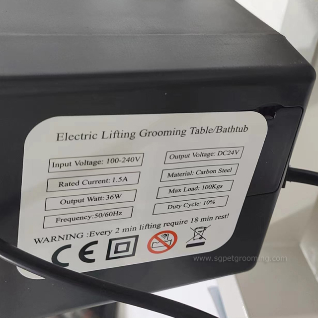 Mesa de tosa elétrica tipo Z com controle remoto de um pedal.