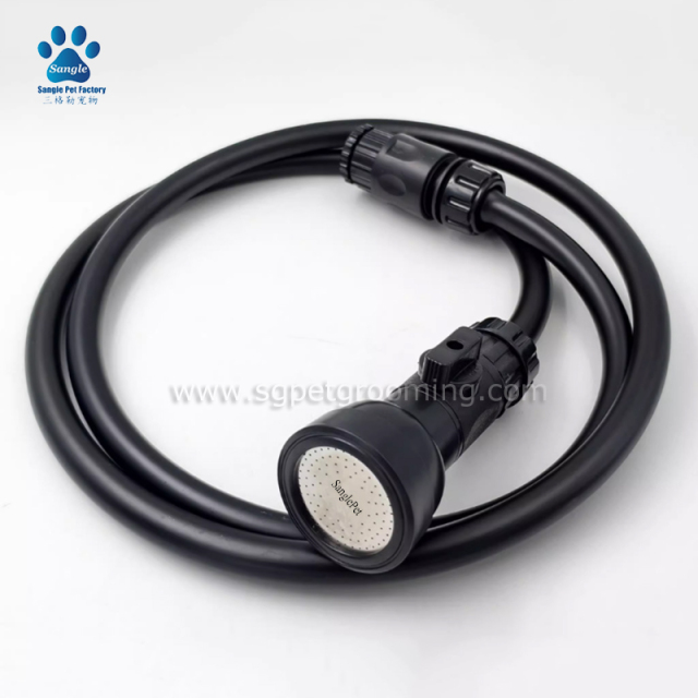 반려견 목욕을 더욱 쉽게 해주는 고압 스프레이, 모든 기능을 하나로!