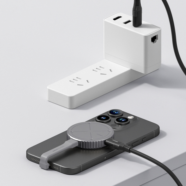 Magnetic M.2 2230 NVMe SSD Enclosure