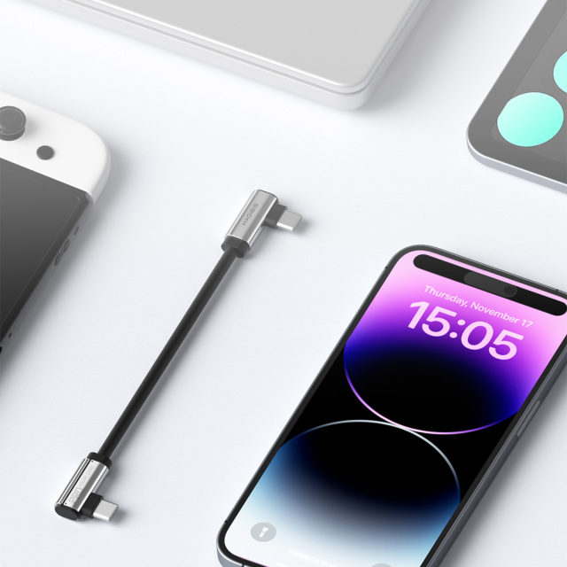 90 Degree USB4 Cable