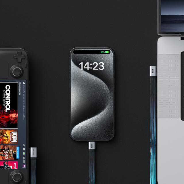 Side 90 Degree USB4 Cable