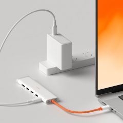 Ultra Slim USB-C Hub