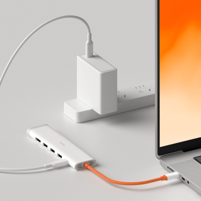 Ultra Slim USB-C Hub