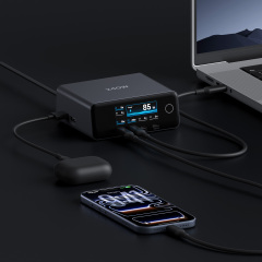Display Screen 240w GaN Charger