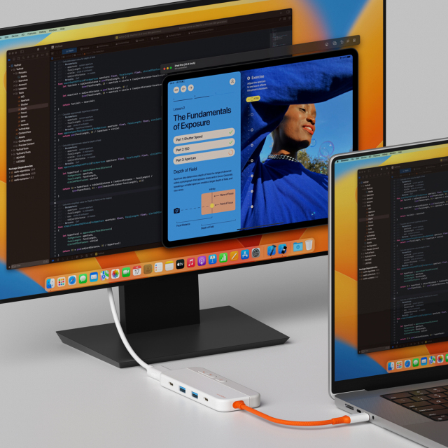 USB-C Hub with Presentation Clicker