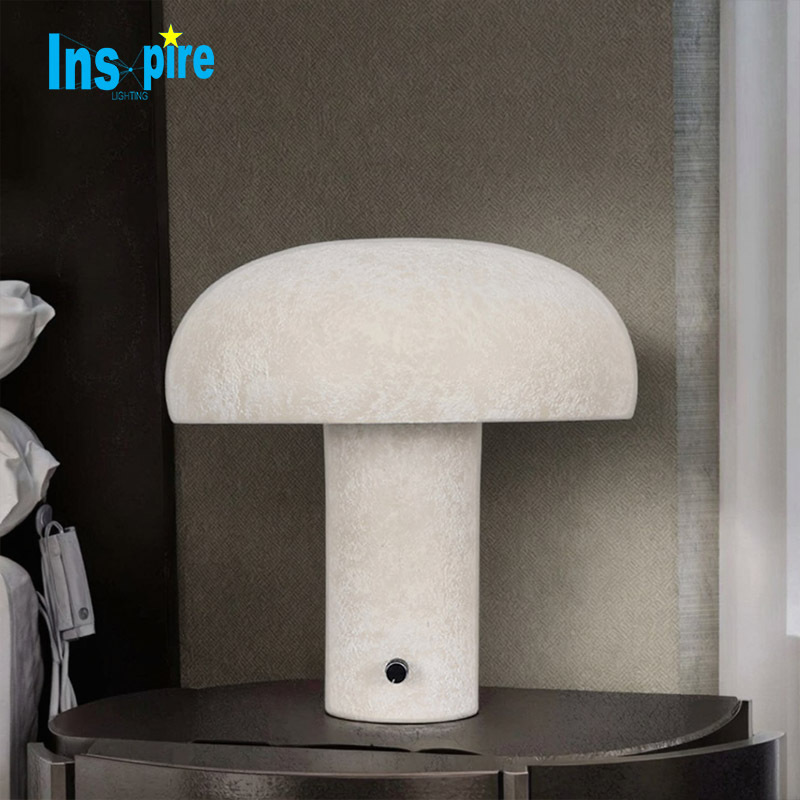 Modern Eye protection Creative LED Desk Lamp Nordic Hotel Bedside Decorative Metal Mushroom Table Lamps for Bedroom