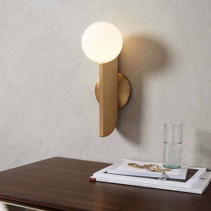 Decorative Gold Metal Brass Finish Modern Single Globe Indoor Hotel Interior Sconce Bedroom LED Wall Lamp